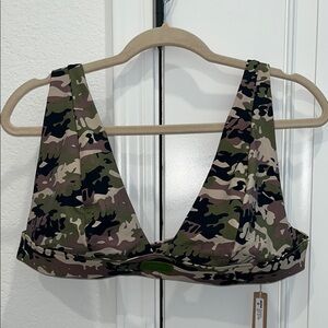 SKIMS NWT Camouflage Swimsuit Bikini Top